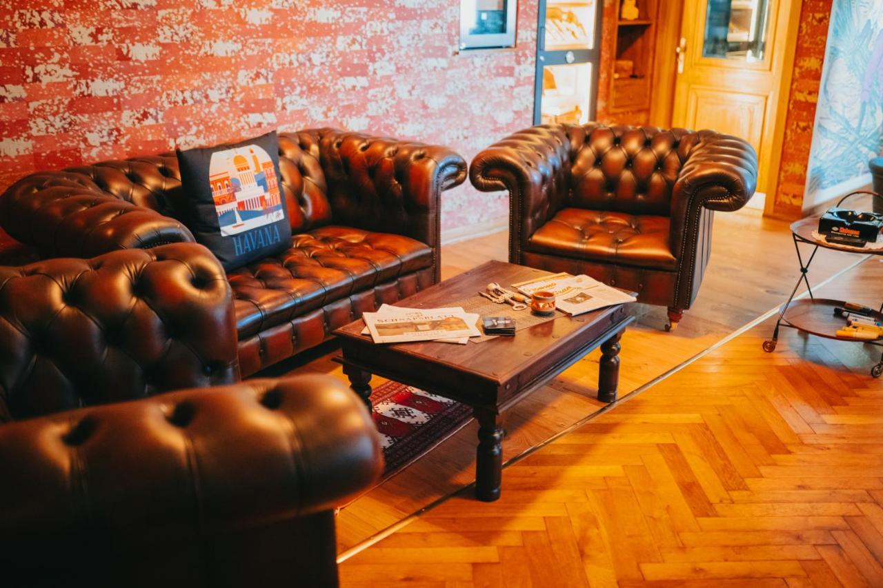 Dooscht Gaestehaus Reichshof Креф Экстерьер фото