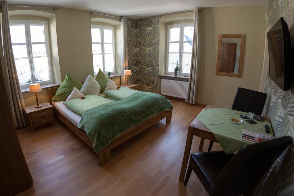 Dooscht Gaestehaus Reichshof Креф Экстерьер фото